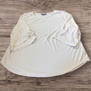 Classic Editions White Textured Top with Beauitful Sleeves
